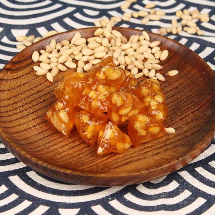 松仁粽子糖苏州特产三角麦芽松子特级零食散装棕子糖万圣节 松仁粽子