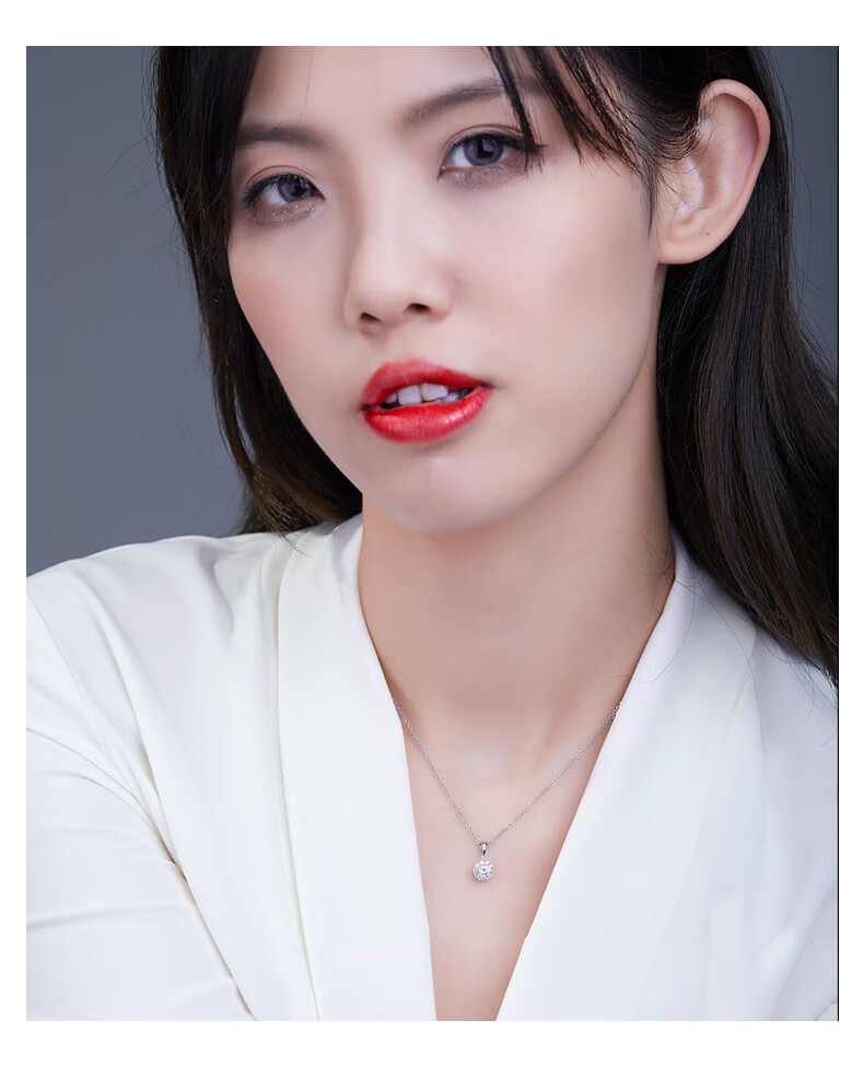 周百福 钻石项链女款 白18k金钻石吊坠送女友礼物一克拉效果显钻十围