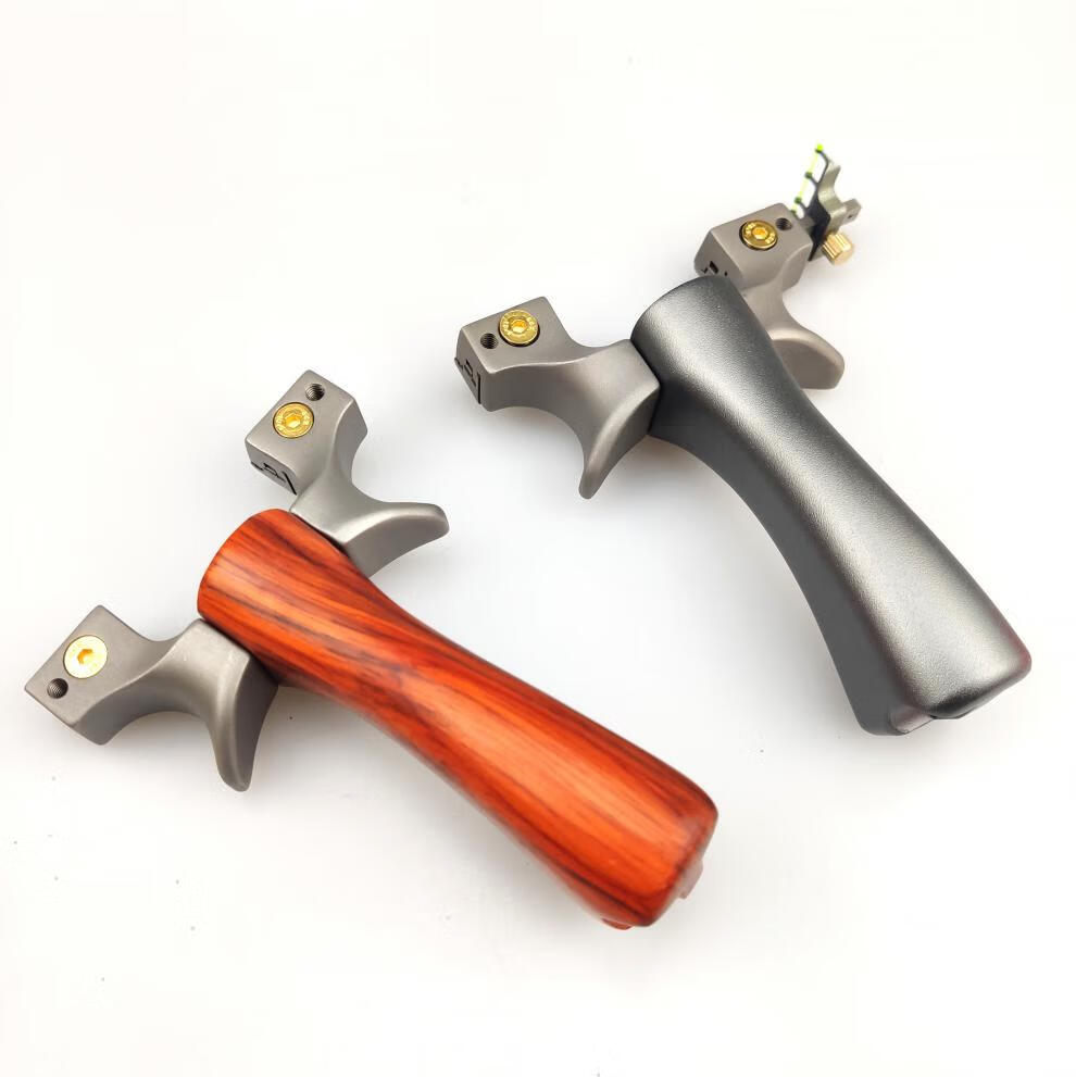 高端户外弹弓成人竞技比赛钛合金传奇2020弹弓不锈钢扁皮快压免绑惊雷