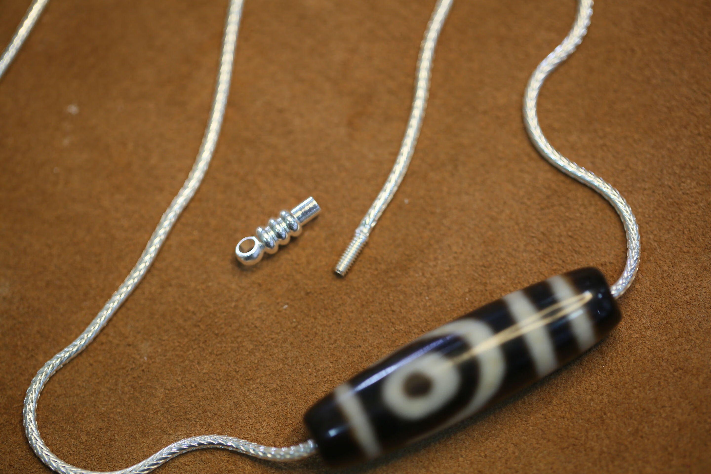 嫚纤δ大能同款999银链子天珠链子天珠银链50cm直径2mm天珠锁骨链轻奢