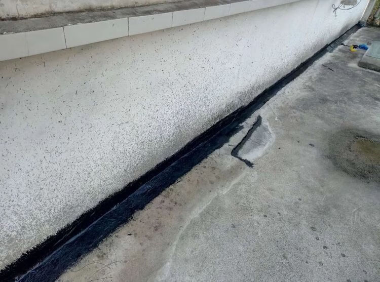 固体屋顶补漏防水材料油膏柏油路面修补灌缝填缝奔新农30斤软沥青油膏