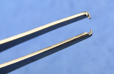 新华不锈钢眼科镊有齿无齿有钩无钩枪状镊弯眼科镊100mm100mm弯有钩