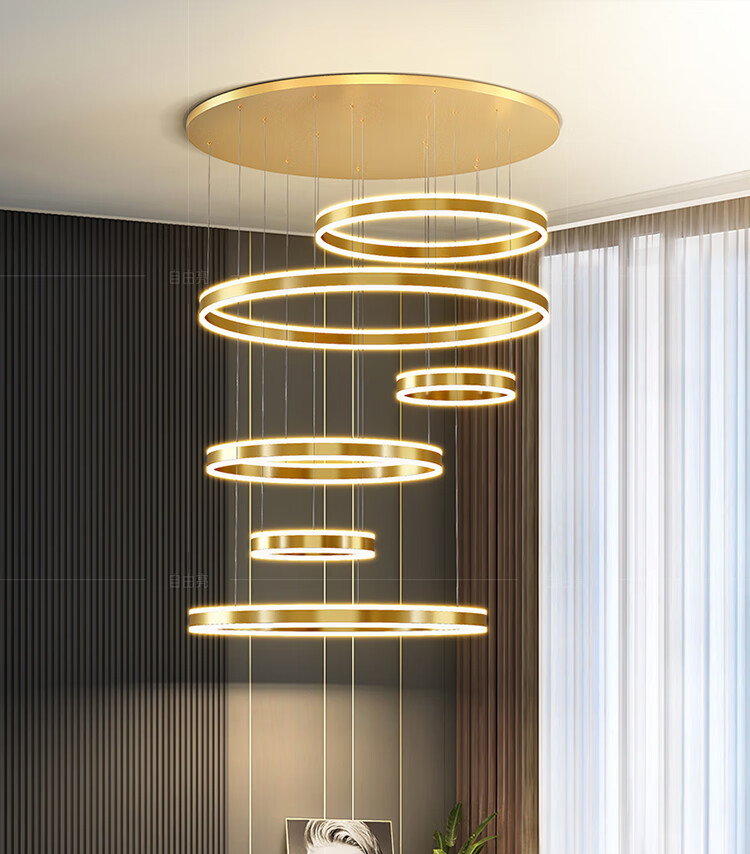 自由亮现代轻奢复式楼中空客厅大吊灯自营吧台楼梯装饰长鱼线新中式