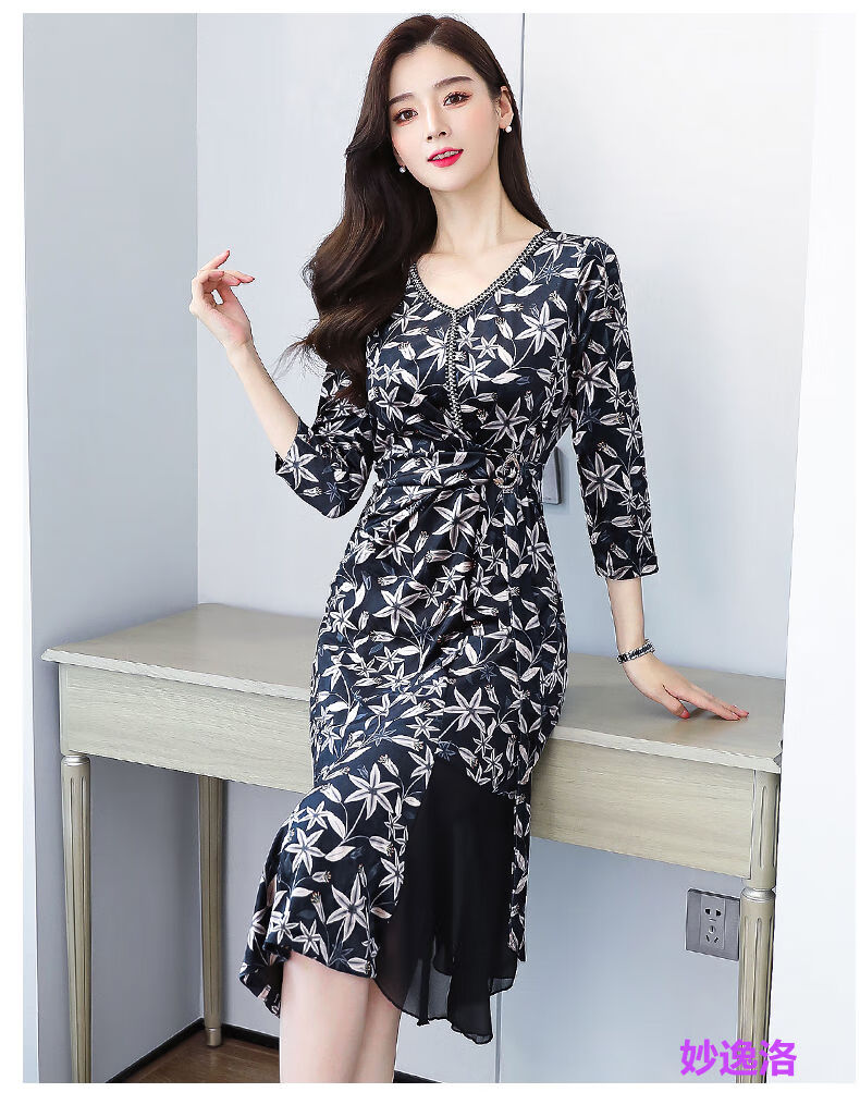 妙逸洛印花金丝绒连衣裙秋冬30-40-50岁少妇女人美丽衣服女士裙子冷天