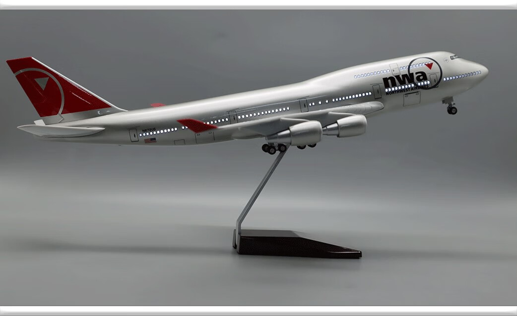 波音747 8中国航空 声控带灯led大型飞机模型 民航客机航模 747沙特