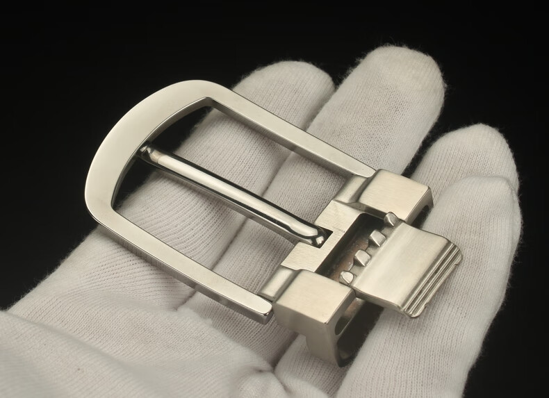 轻奢2020新款腰带扣男针扣钨钢裤带头卡扣配件青年休闲皮带头3.