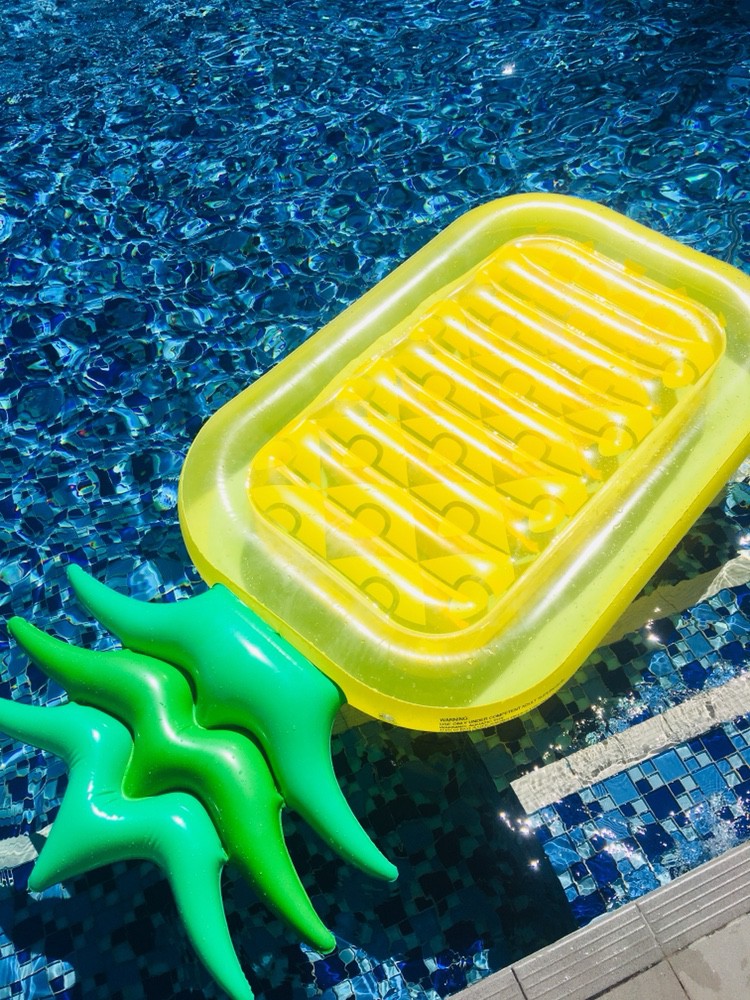 菠萝游泳圈女浮排超大凤梨浮床水上充气玩具漂浮气垫坐骑网红泳池派对