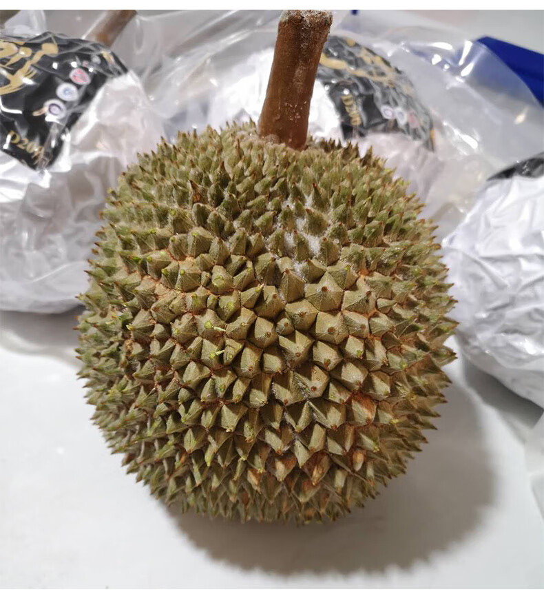顺丰空运马来西亚黑刺榴莲d200树上熟新鲜榴莲整个带壳液氮冷冻保鲜