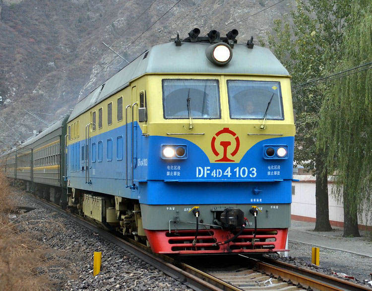 元旦节礼物超长轨道小火车东风4b绿皮火车高铁电动中国仿真火车模型