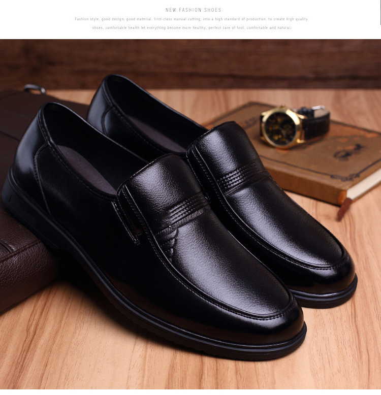 鞋子男士中年皮鞋老爸款夏季款平头软皮真皮商务男装人爸爸穿的男土无