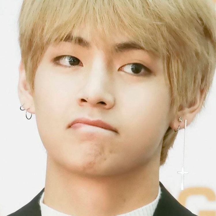 周定福防弹的少年团金泰亨同款流苏十字架耳钉个性男无耳洞耳夹男女