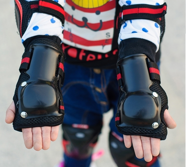 滑板轮滑护具套装手套儿童护膝男女长板旱冰溜冰鞋平衡自行车 【3-13