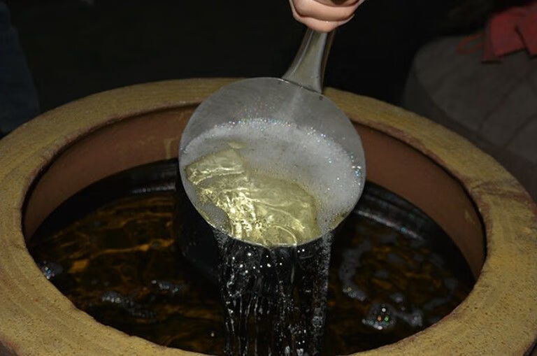 云南包谷酒农家自酿纯粮食白酒泡酒专用老酒50度散装白酒10斤桶装窖藏