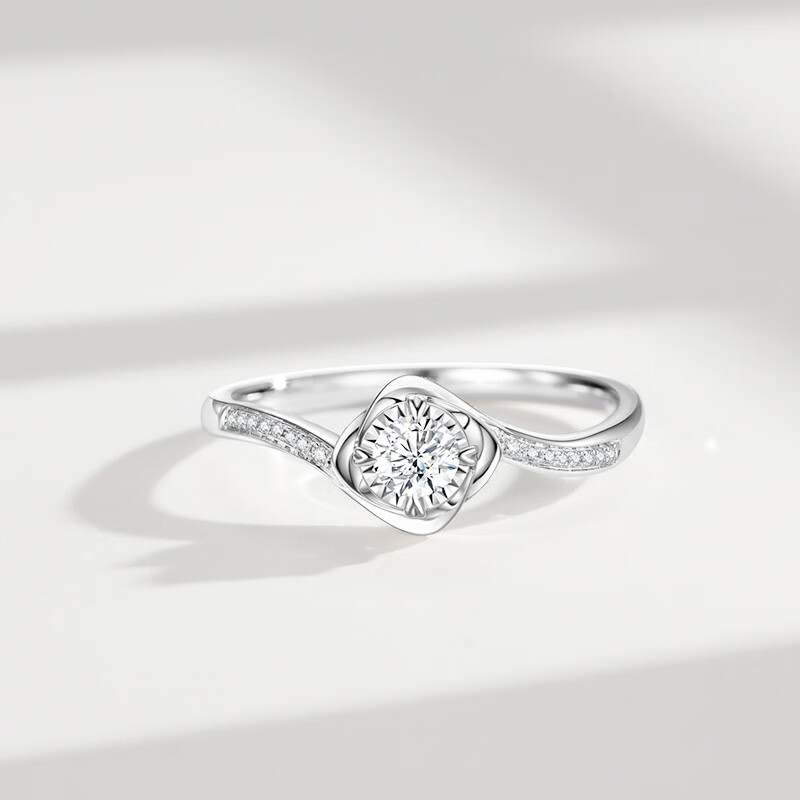 潮宏基 花恋 18k金钻石戒指求婚钻戒纪念婚戒订婚礼物 ys预售 f 14号