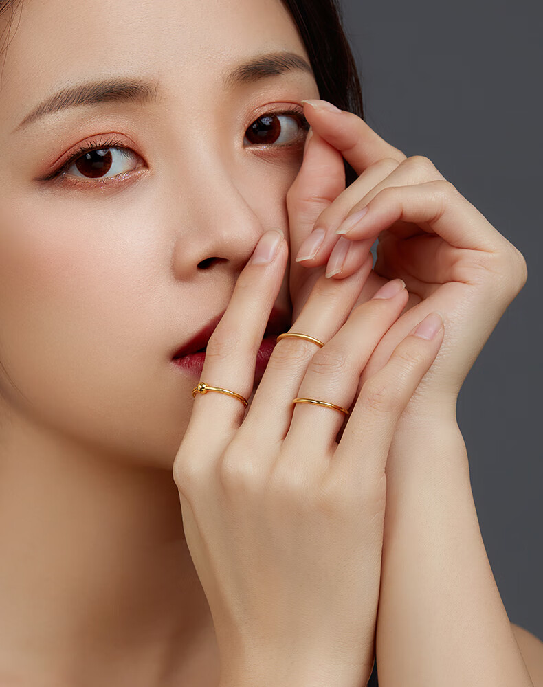 六福珠宝18k金素圈圆戒指闭口戒送礼定价l35tbkr0002y13号总重068克