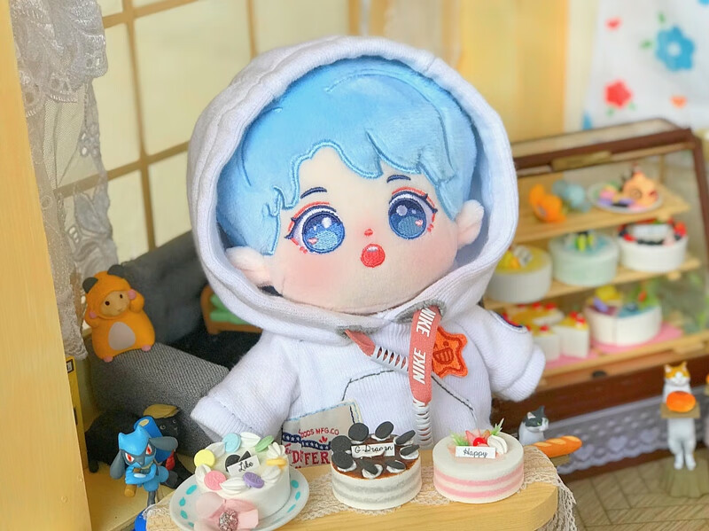 【现货闪送】王俊凯玩偶公仔明星卡通娃娃毛绒玩具tfboys20cm可爱人形