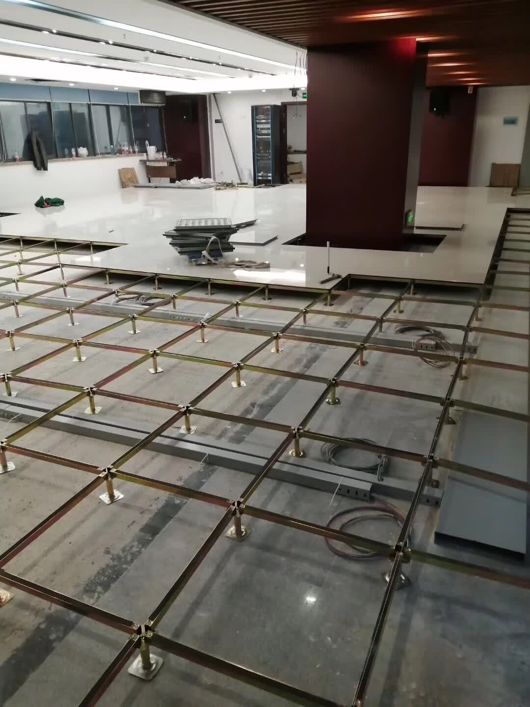 全钢防静电地板支架机房活动架空地板支架配件可调节支撑横梁龙骨 45