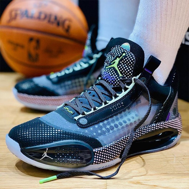 耐克nike air jordan34 mid中帮aj34乔34 男子2020实战篮球鞋 黑白 cz