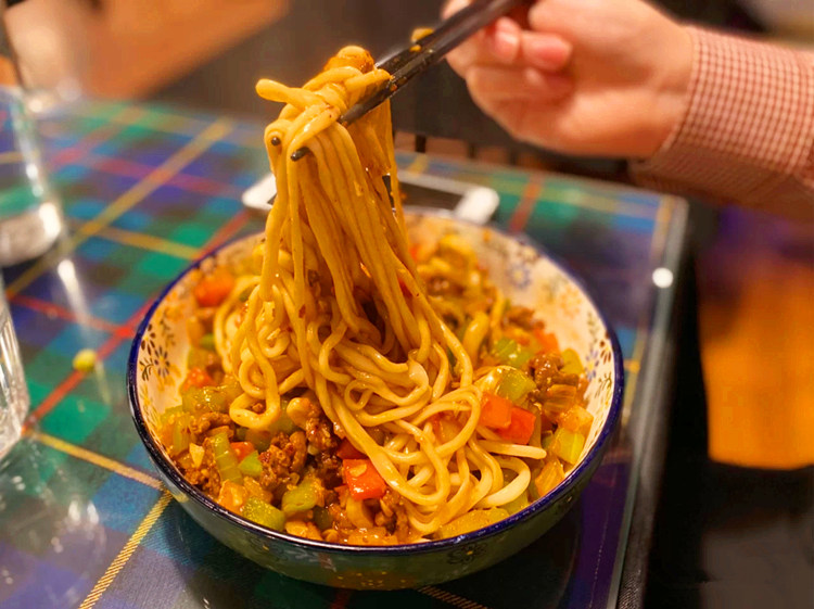 拉条子拌面拉面黄面条 新疆过油肉新大中农手工面 1000克高筋拉条子【