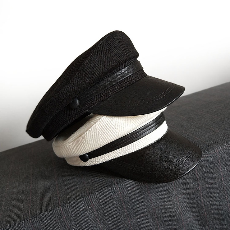 玛拉米新品平檐帽秋冬小帽檐鸭舌帽本白色海军帽仿仿羊毛呢子平顶帽子