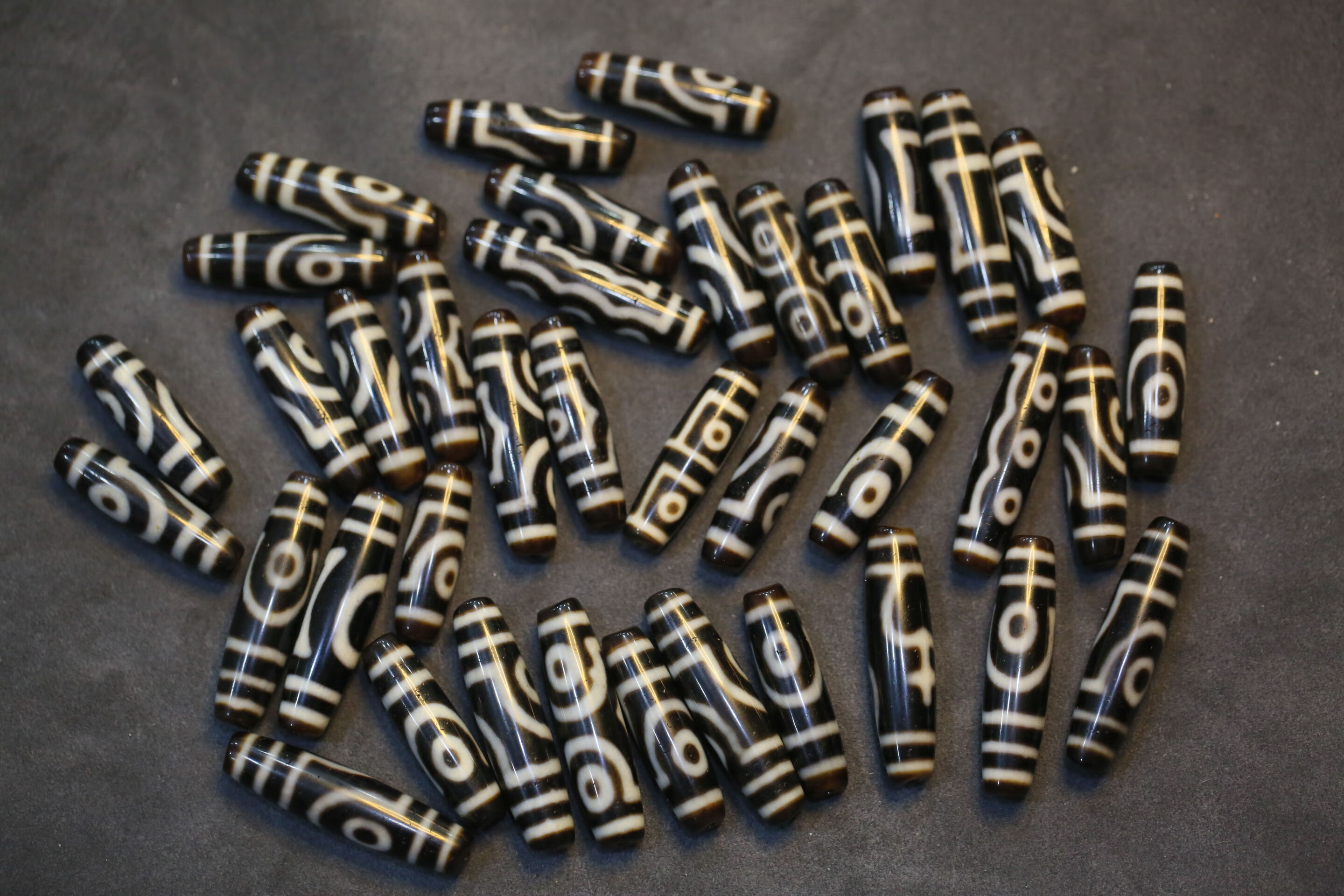 台湾天珠黑白两眼老玛瑙至纯台湾一代两眼天珠5a大号