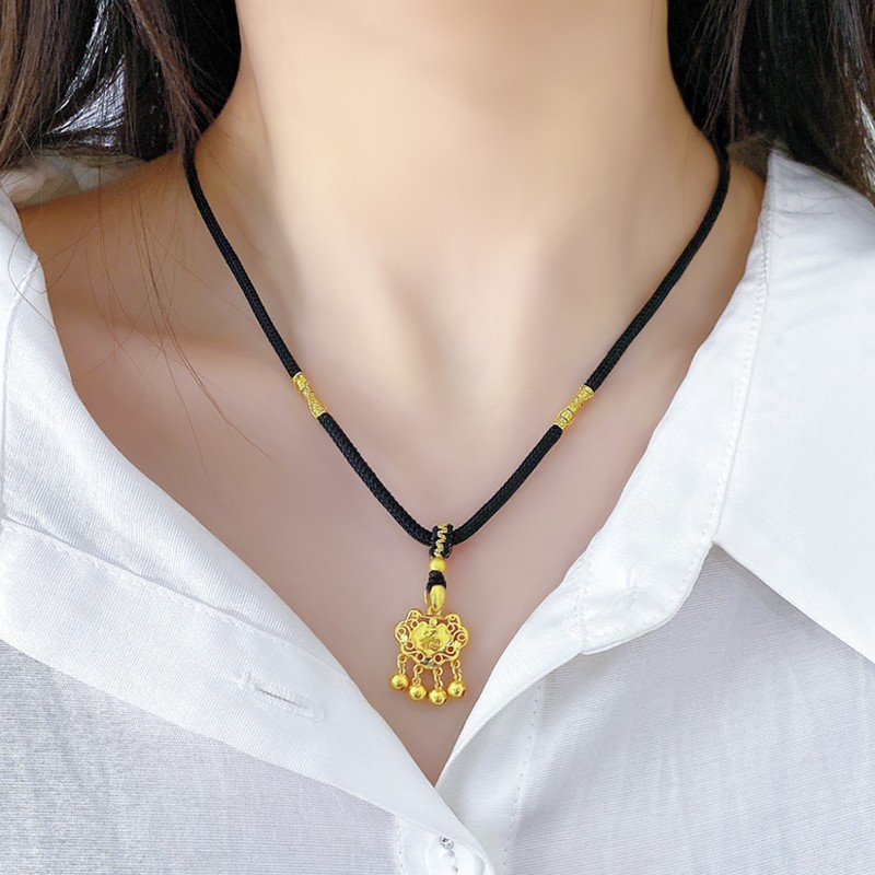 老凤凰黄金平安小锁包吊坠女编织黑绳锁骨链999足金福字花丝如意项链