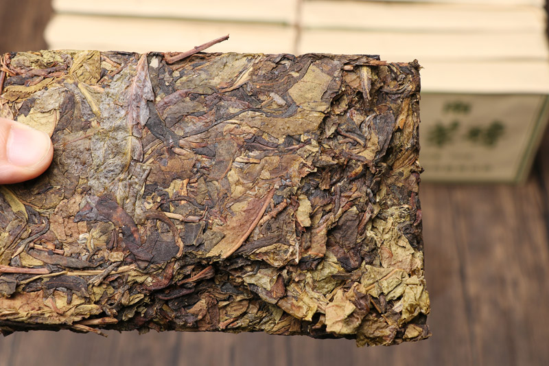 【整箱30片x200克】老班章生茶茶砖 黄金叶老叶片茶叶 2018年云南古树