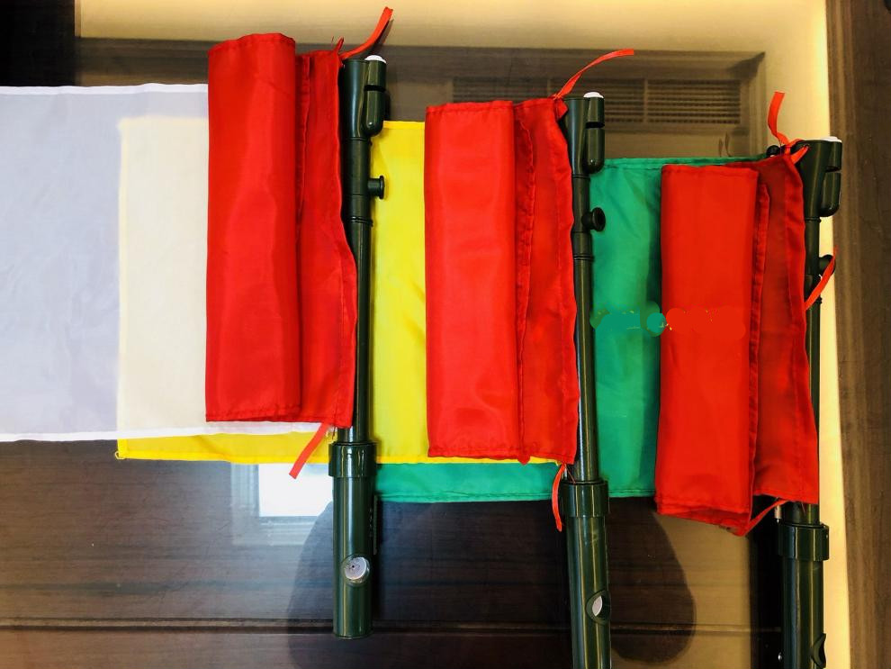 指挥手旗 多功能红白红黄红绿信号手旗 带三色灯喇叭战术指挥旗小手旗