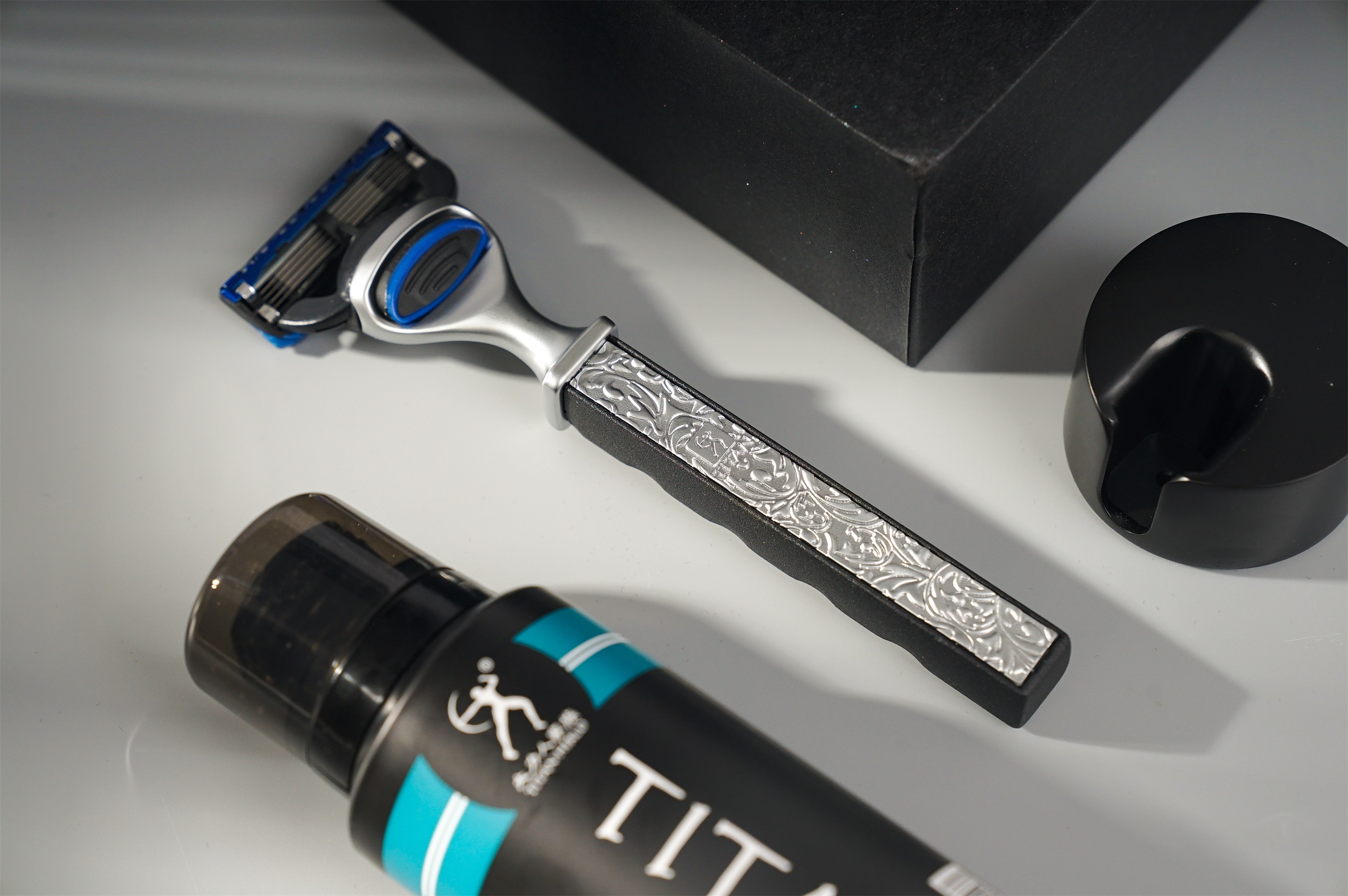 大力人手动剃须刀男士刮胡刀老式 刮脸刀吉利五层刀头礼盒包装生日