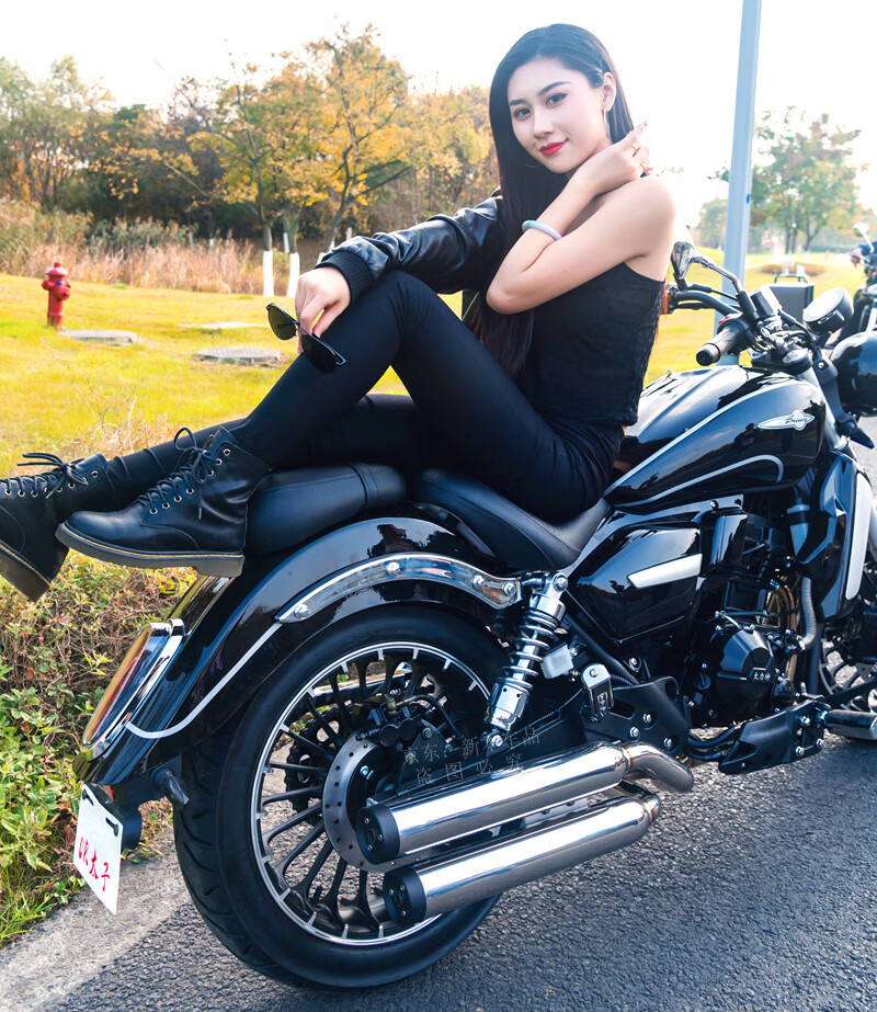 ur复古太子美式巡航摩托车400cc双缸水冷电喷嘉吉摩托车跑车飞翎太子