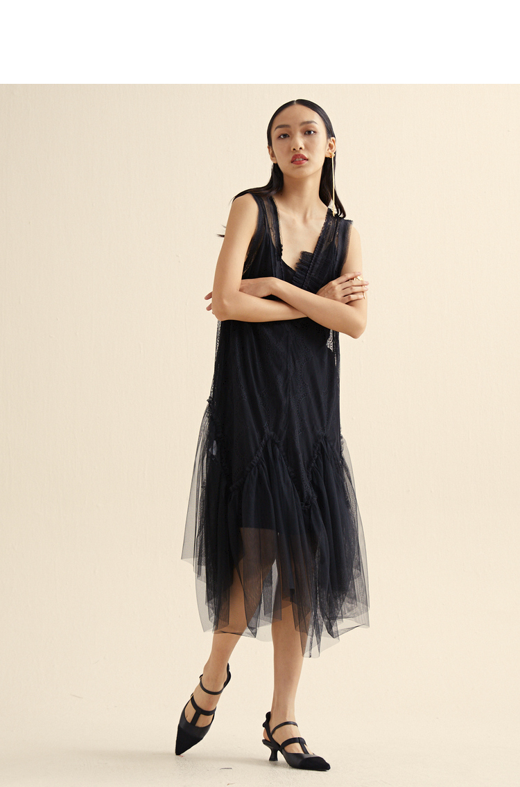 miidii/谜底21春新款下摆拼接不规则网纱v领蕾丝连衣裙211ml0118 驼色