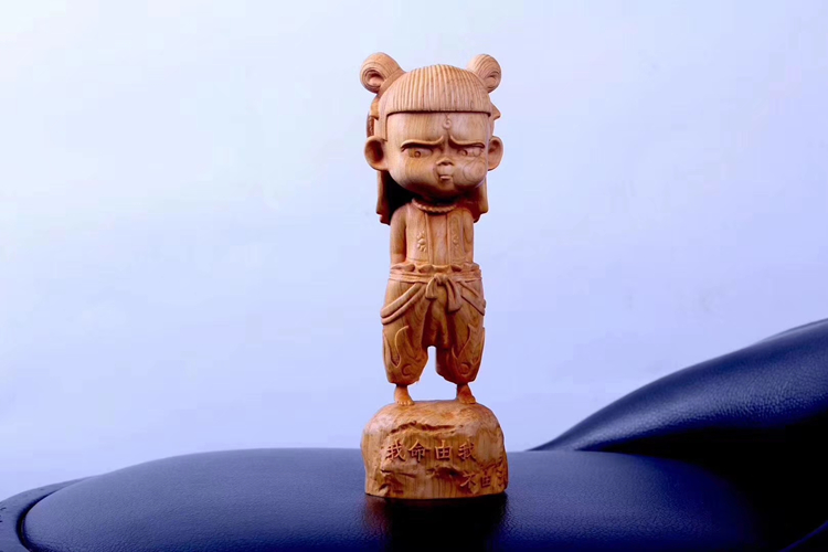崖柏木头雕刻哪吒实木魔童降世动漫人物木雕手办汽车装饰摆件木制崖柏