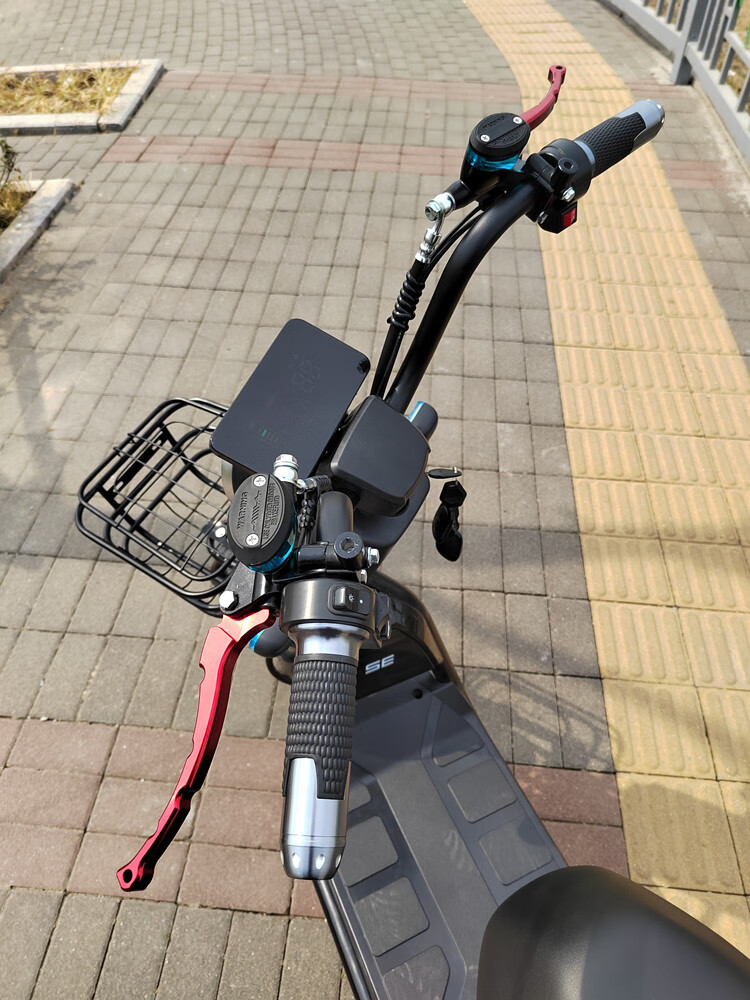 小牛九号雅迪新日爱玛同款2022新款极酷s电动车双碟刹油刹电瓶车青年