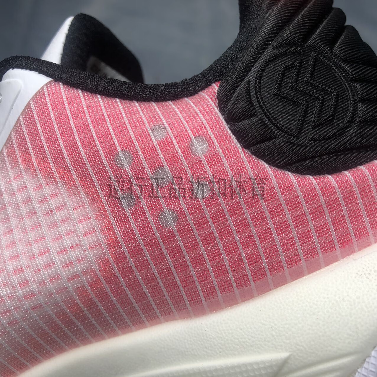 2021春季男鞋 闪击7 弹性场地低帮篮球比赛运动鞋abpr007 白色 abpr