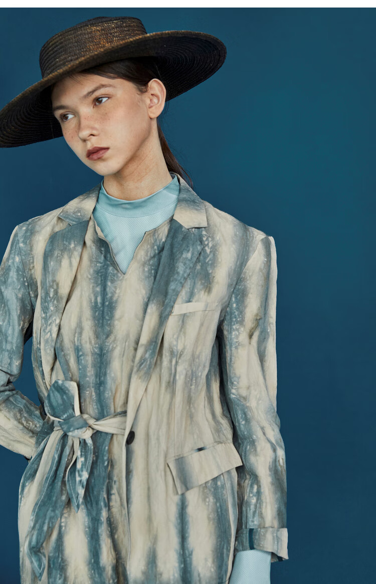 日着原创设计感女装2021年春季新款 休闲小众高级感短西装外套女 山纹