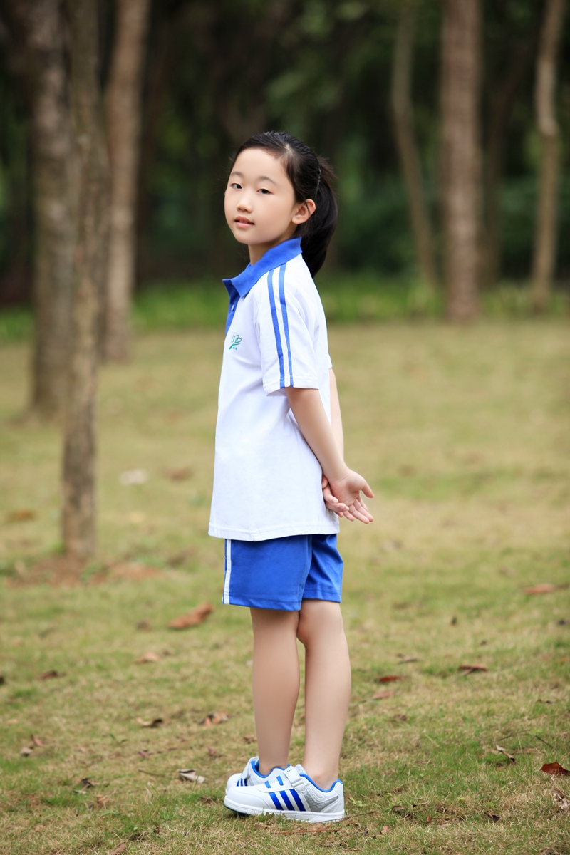 深圳莎臣豹校服小学生女夏季运动服套短袖短裤125cm