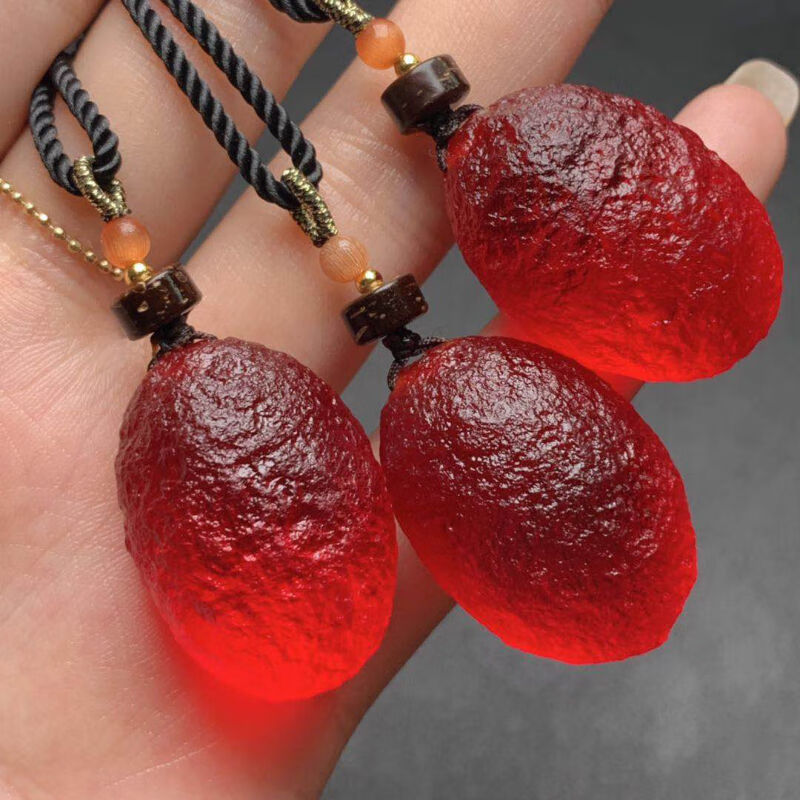 默奢库尔勒红陨石沙漠玻璃项链吊坠灵性手链红色宝石蛋形锁骨链毛衣链