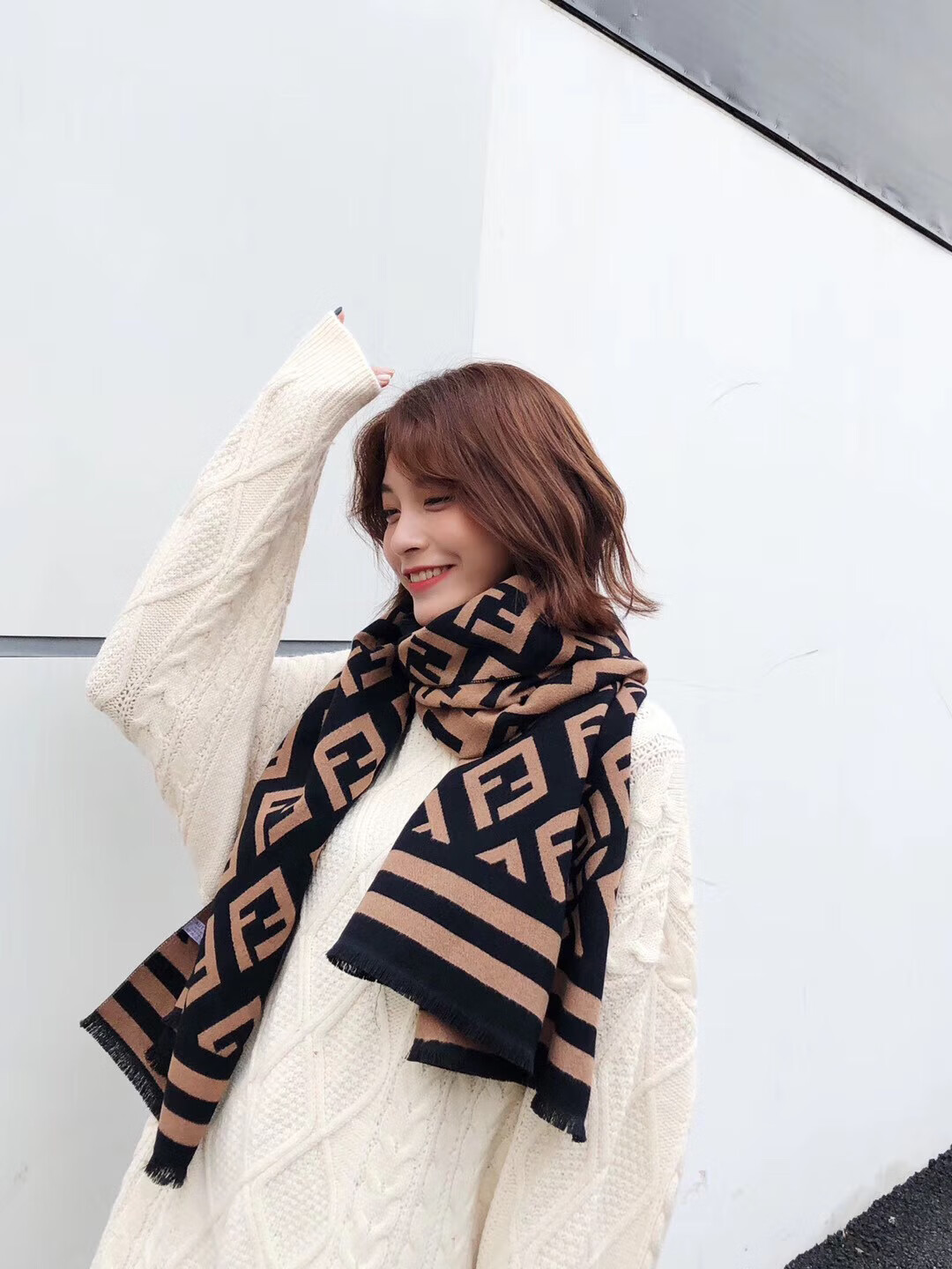 奕昂秋春季女士仿羊绒双f围巾欧美字母加厚保暖长款百搭披肩两用学生