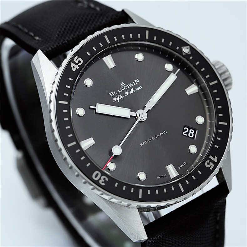 二手95新宝珀五十噚系列日历功能436mm自动机械男士手表50001110b52a