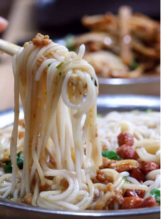 橙伯乐 广西榨粉生榨米粉酸粉干榨粉干酸粉干面马山都安武鸣大化蒲庙