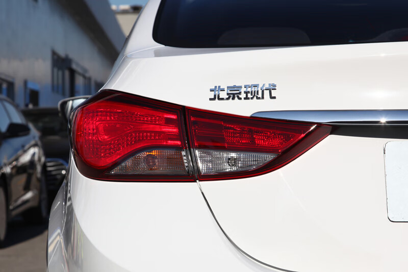 后尾灯 卤素灯 适用于16款北京现代朗动后尾灯半总成16款朗动尾灯后