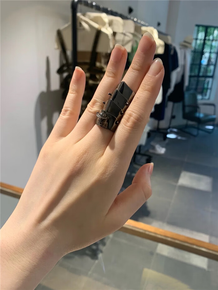 65nana西太后盔甲土星多层戒指薇薇安中性朋克风酷帅潮未来感指环 彩