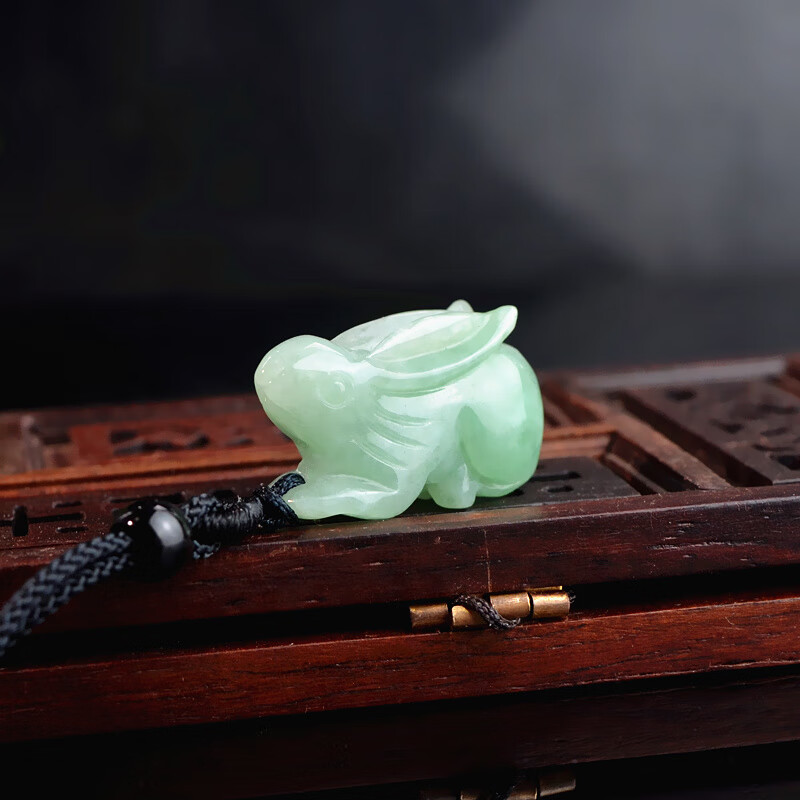 小小钰立体生肖阳绿小玉兔玉坠天然缅甸a货翡翠小兔子玉项链证书01229