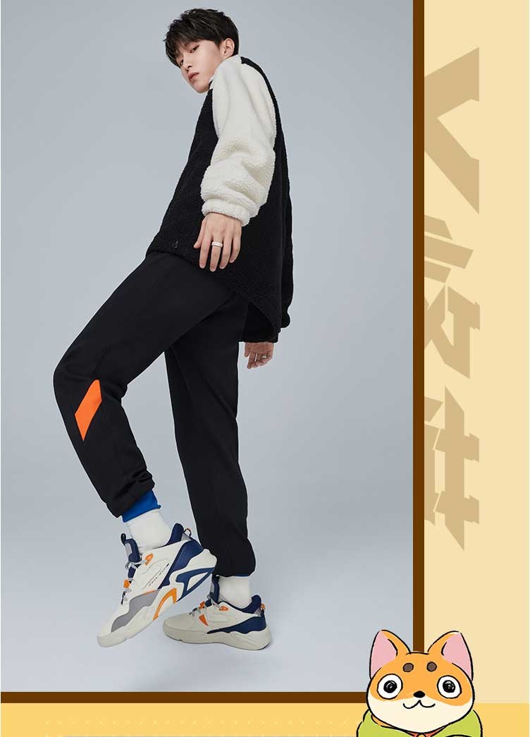 范丞丞商场同款特步男鞋秋冬新款男中帮板鞋防滑时尚休闲男鞋透气鞋子