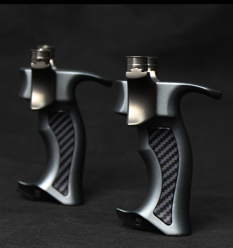 崛适新款钛合金弹弓重型精准扁皮飞虎可调弓门高背鸡王移动圆撑头弹工