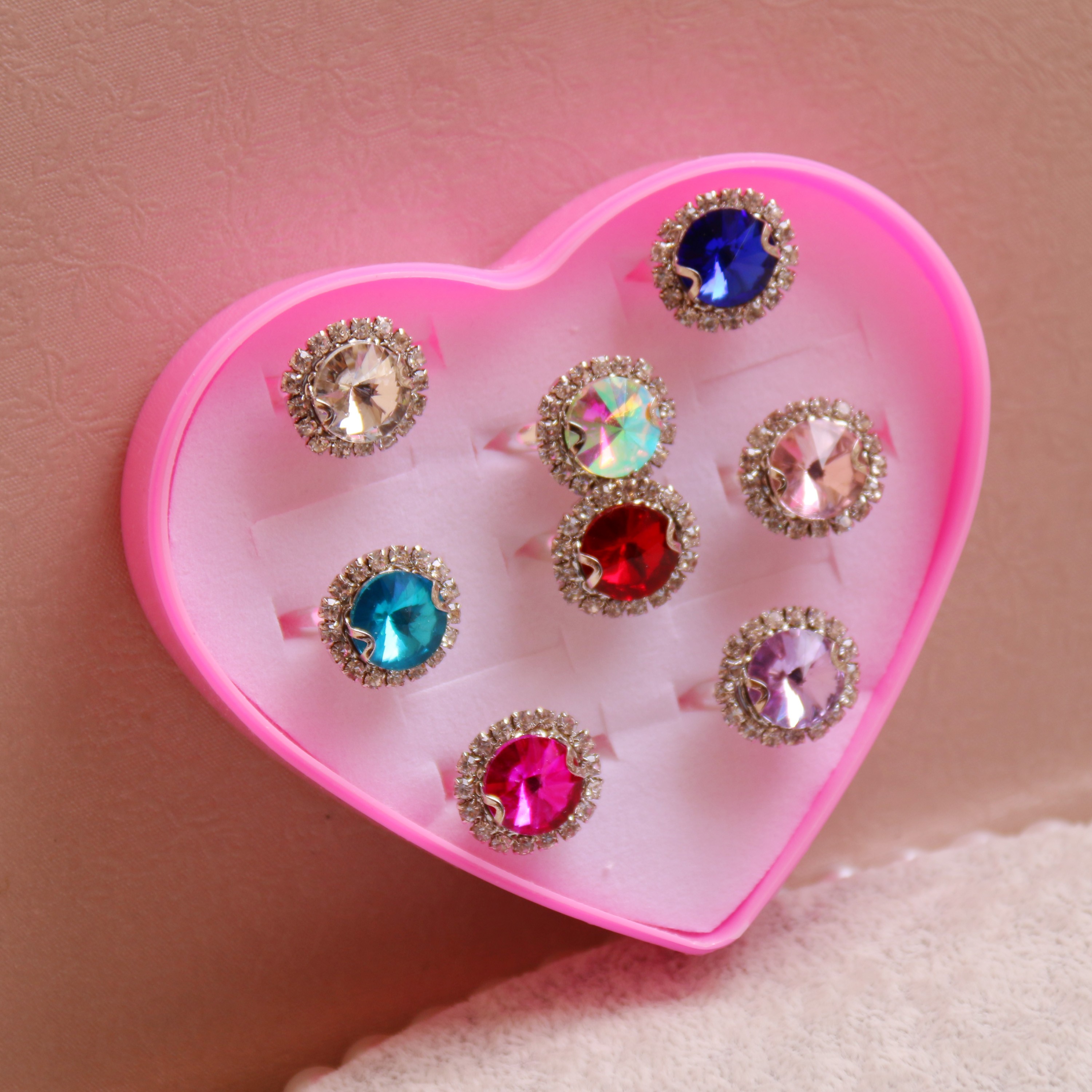 儿童宝宝戒指卡通女孩公主首饰仿水晶宝石钻石玩具饰品幼儿园礼物爱洛