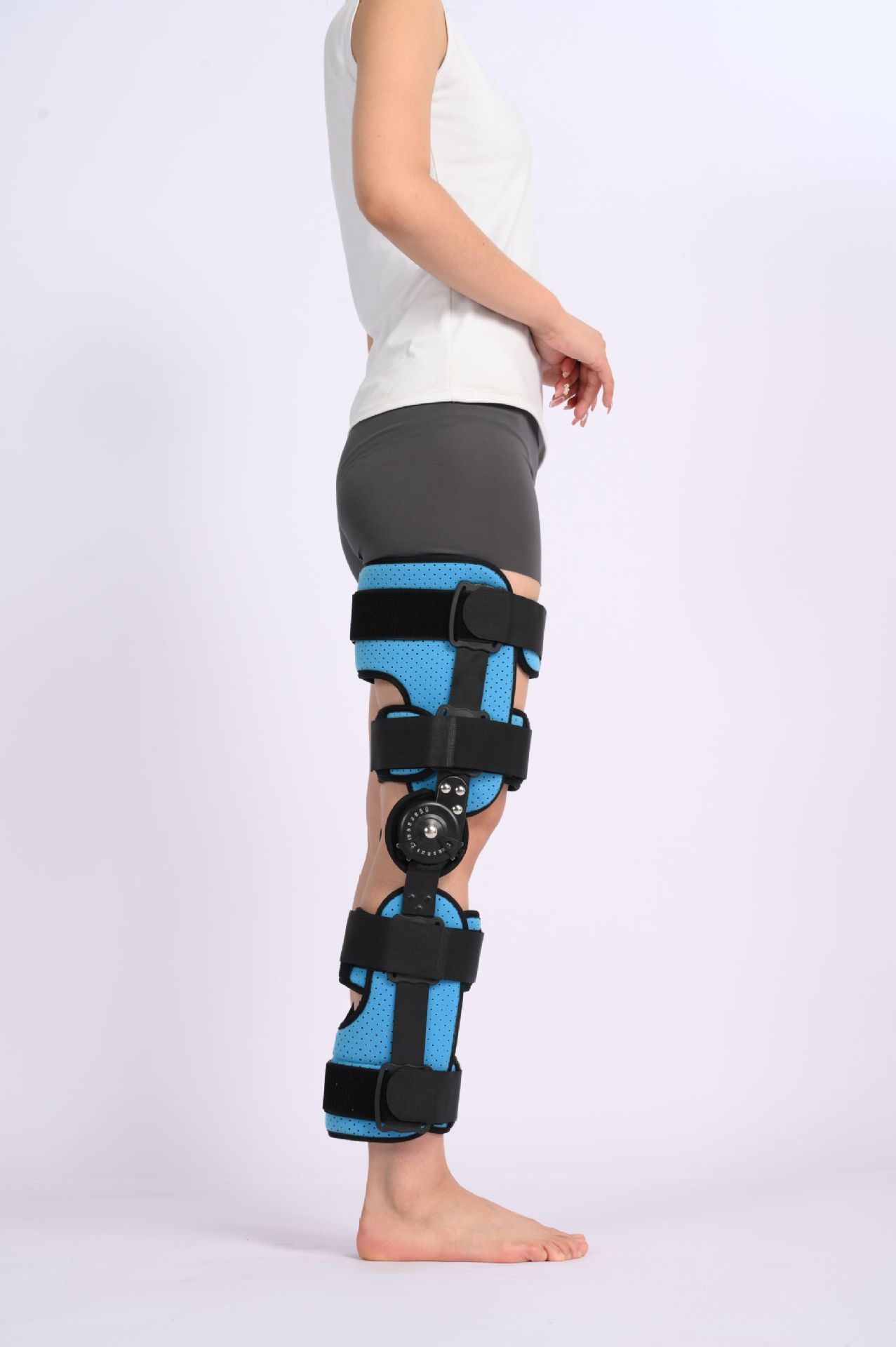 透气型膝关节钢托膝关节固定护具可调式膝关节固定支具黑色均码左