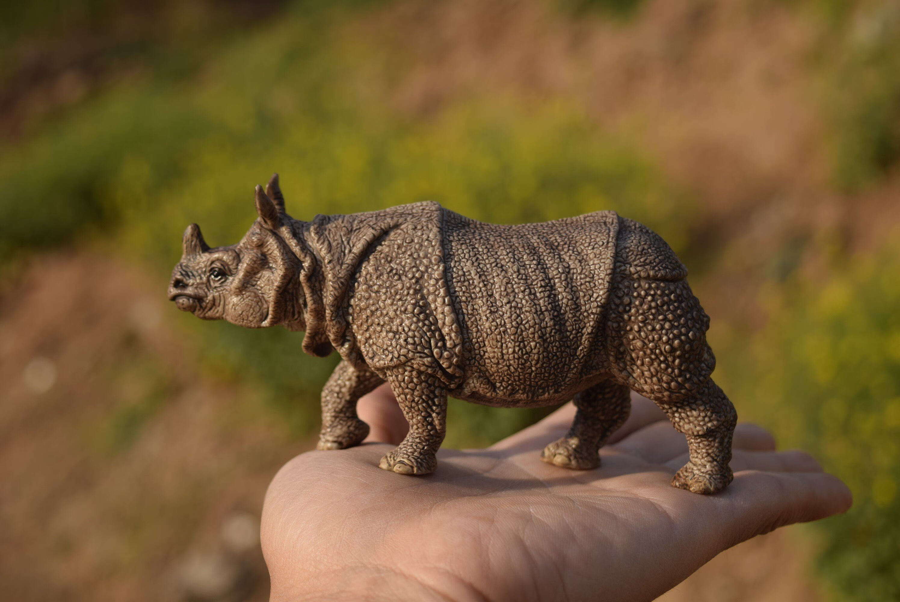 利瑞芬 德国思乐动物模型犀牛鳄鱼狮子猎豹河马大象男女儿童玩具车载