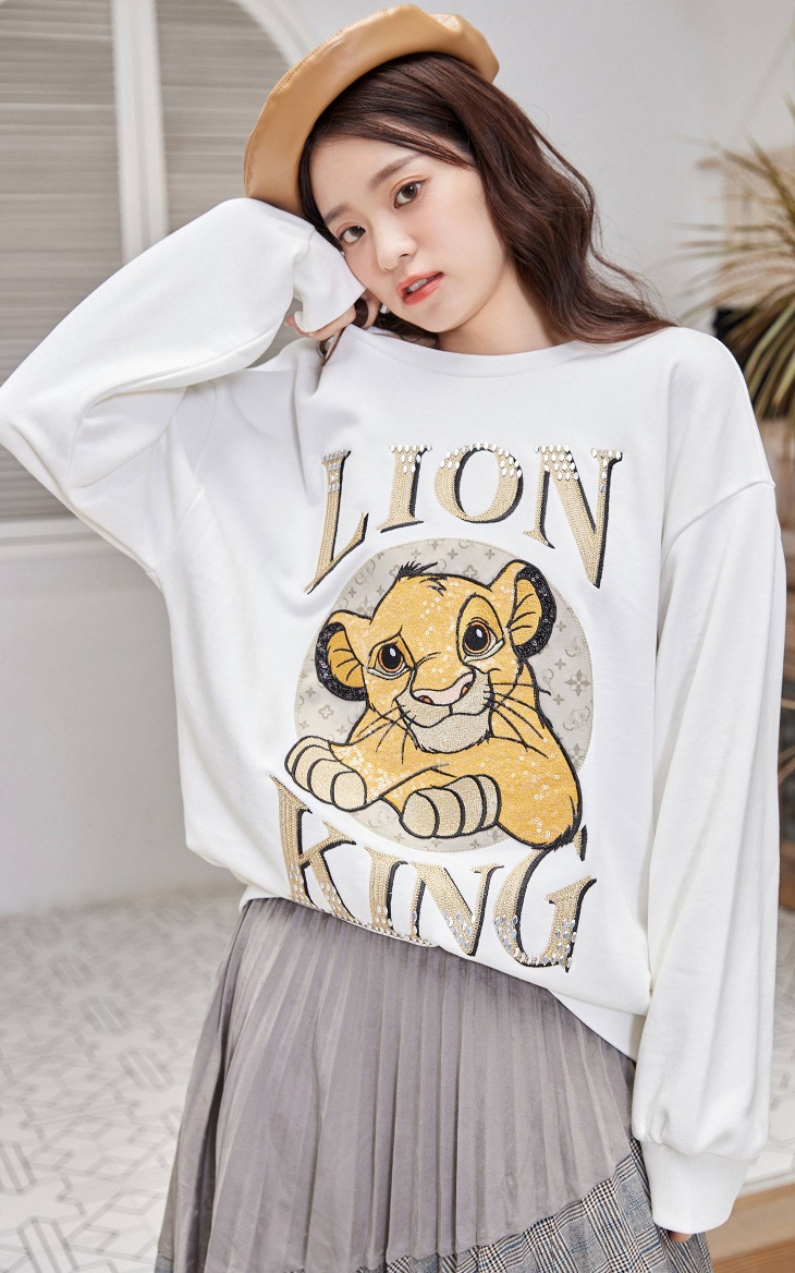 only春季新款迪士尼狮子王联名宽松卡通圆领卫衣女12049s106 s01黑色