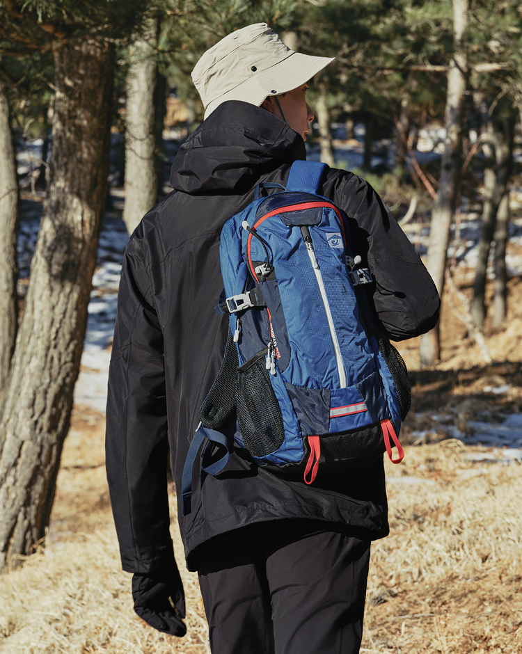探路者户外登山背包男式运动旅行徒步越野耐磨透气大容量背包女 橙红